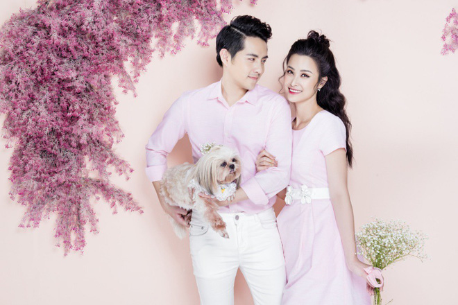 Đông Nhi - Ông Cao Thắng tình tứ diện đồ đôi kỷ niệm 9 năm yêu nhau